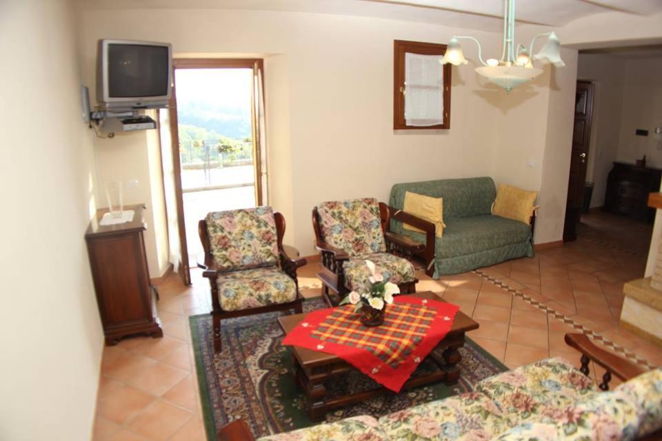 Residence Il Vigneto Lari Exterior foto